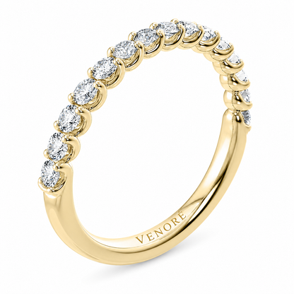 Half Eternity Ring With Two-Prong Claw Setting Oval Cut Lab Grown Diamonds ✧ 0.9 Carat